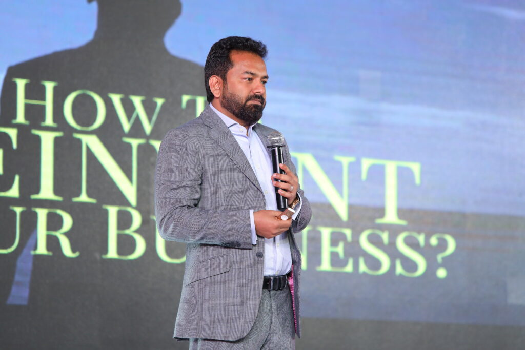 Paul Robinson, india's best corporate motivational speaker 